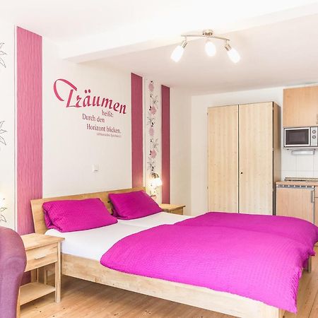 Altes Schulhaus Hotell Zeltingen-Rachtig Eksteriør bilde