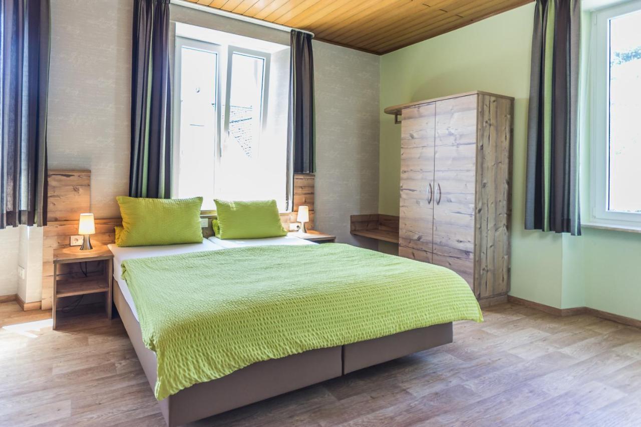 Altes Schulhaus Hotell Zeltingen-Rachtig Eksteriør bilde